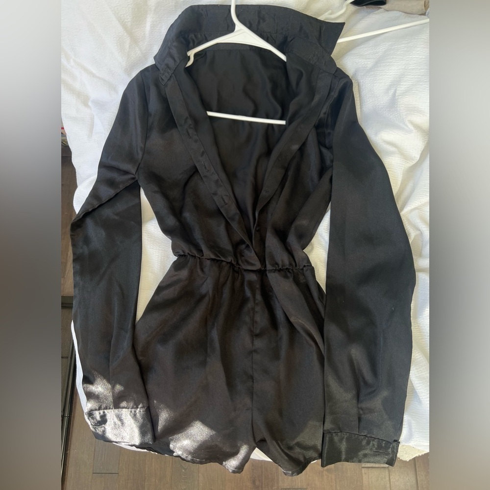 NWOT Black satin button up collared romper with long sleeves